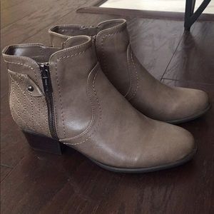Ankle boots